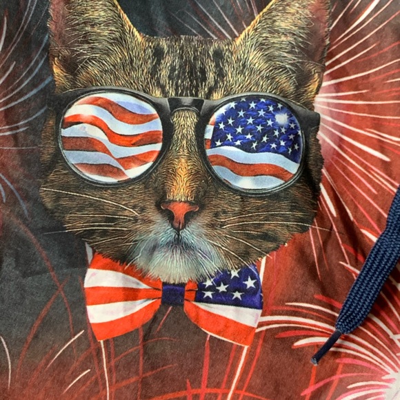 M Crazy Unique CATS & Fireworks Patriotic Shorts!! - Picture 2 of 12